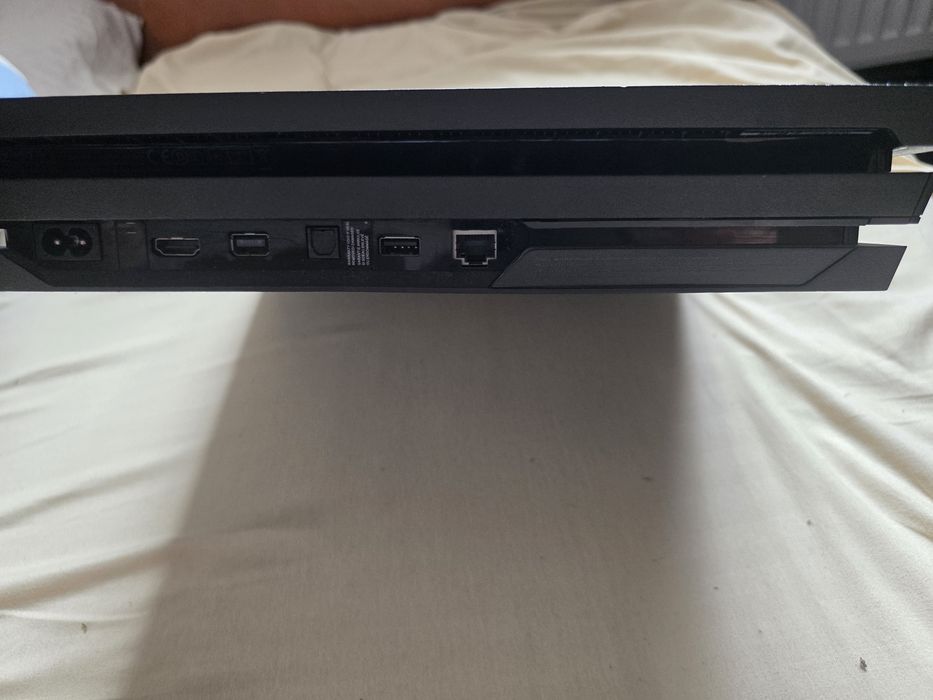 Ps 4 pro in stare impecabila de 1T
