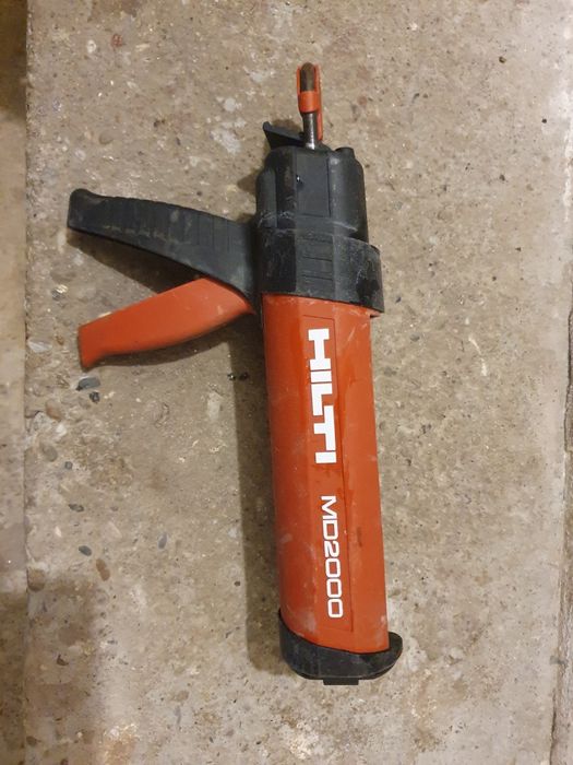 Pistol  pentru  ancore  chimice