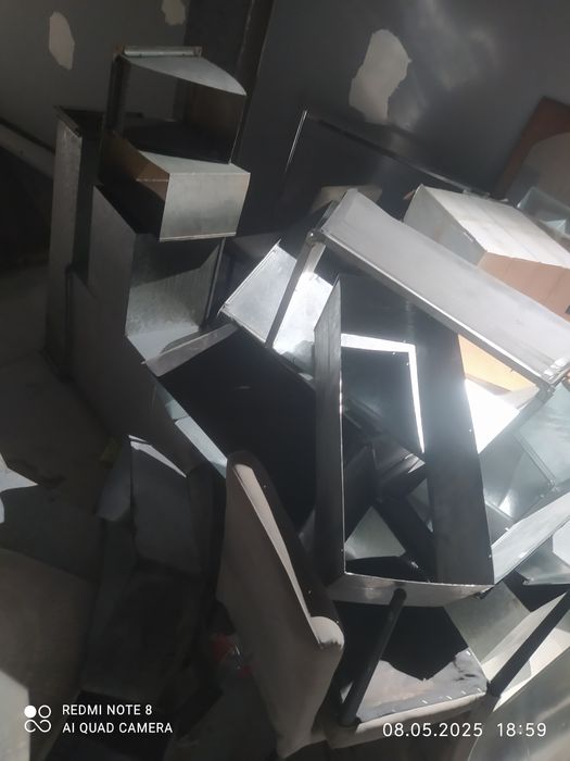 работе вытяжка продаётся срочно