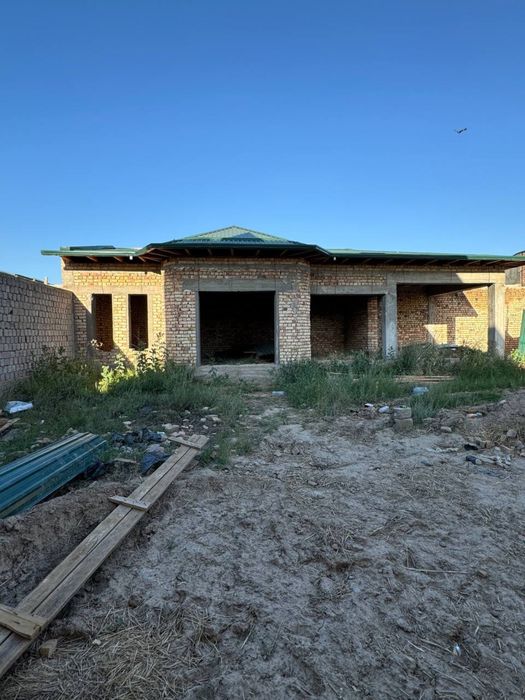 Dacha sotiladi yangi chorbogda