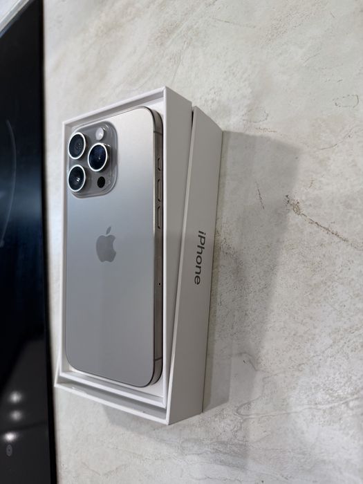 Продам Iphone 15 pro