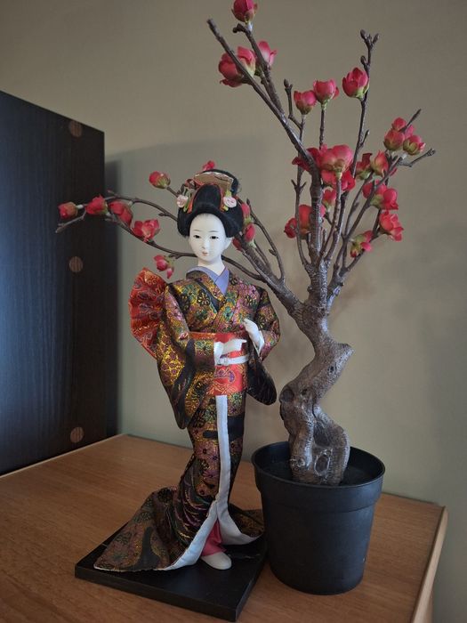 Продается кукла сувенирная