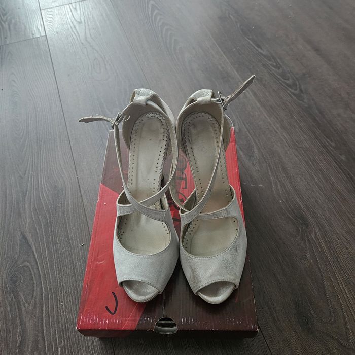 Vand sandale mireasa