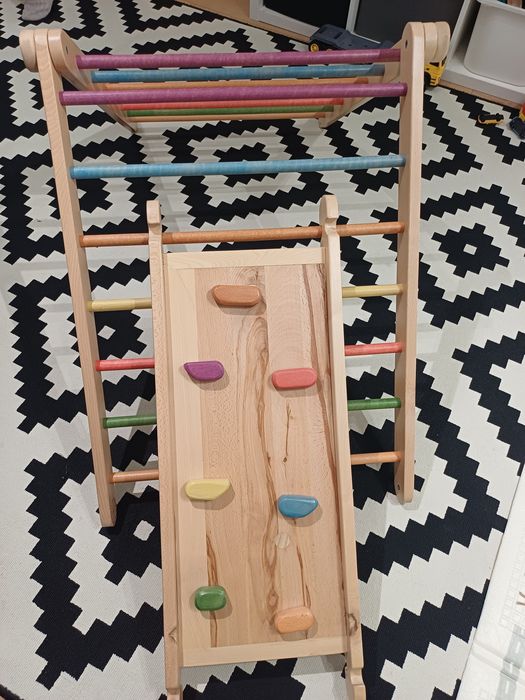 Pikler Montessori cu accesoriu de catarat si tobogan