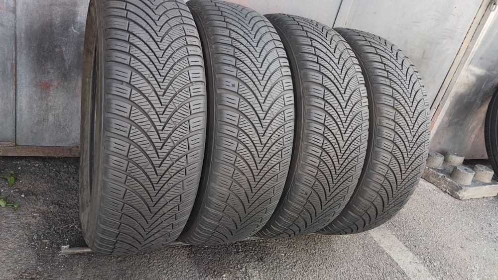 4бр. всесезонни гуми 225/65/17 Kumho Solus
dot4523