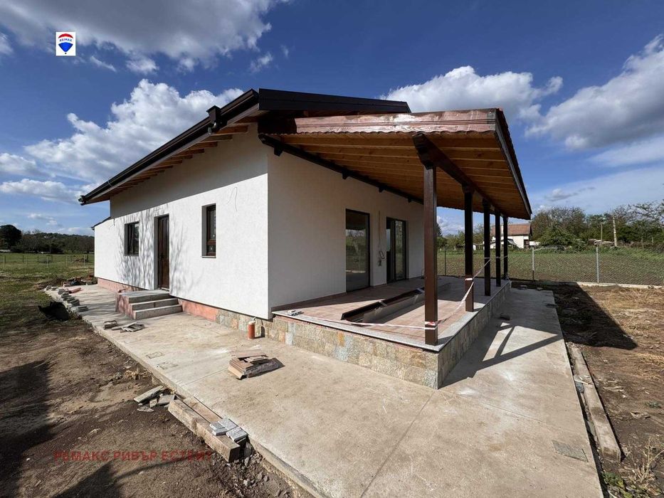 Продава се Къща в с. Червена вода, Област Русе - 150 кв.м за 891 €/кв.м - Снимка #12