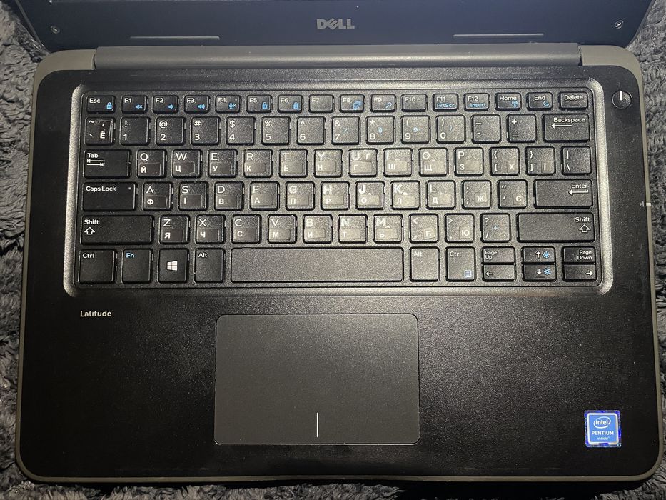 Laptop Dell Latitude 3380/13.3” Intel Pentium  4415U 8gb\128 SSD