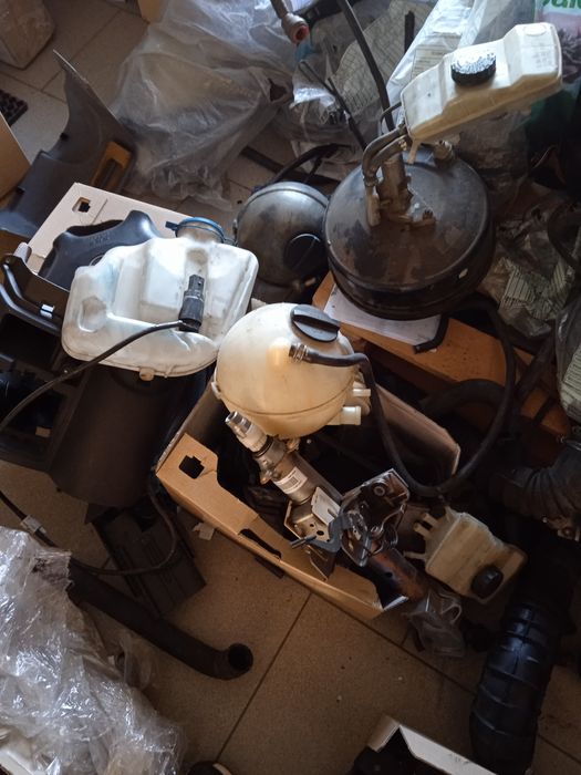 Tulumba ,vas de expansiune,vas ștergătoare ,vas antigel Mercedes vito