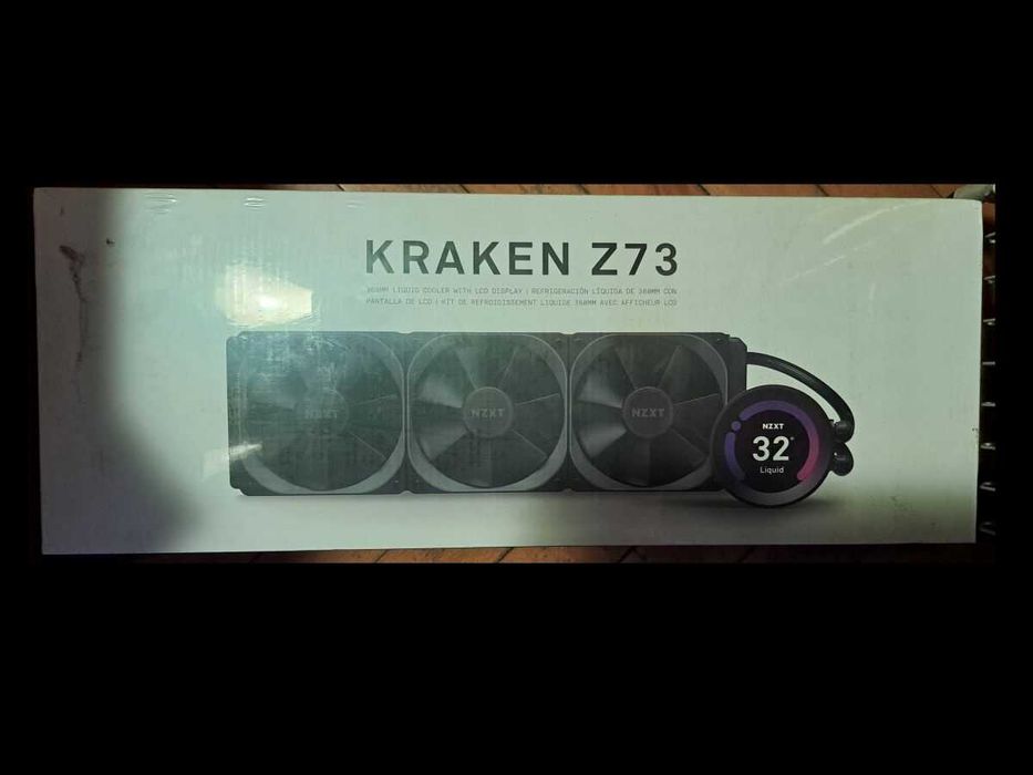 AIO cooler NZXT Kraken Z73 sigilat