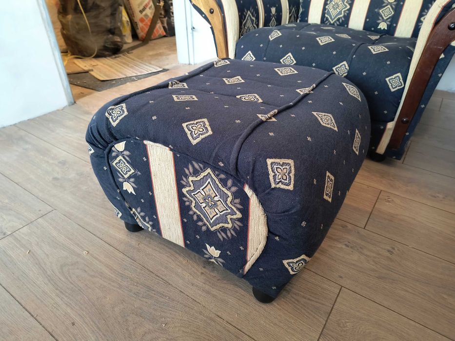 Холна гарнитура. Диван, 2 фотьойла, 2 табуретки, дървена конструкция