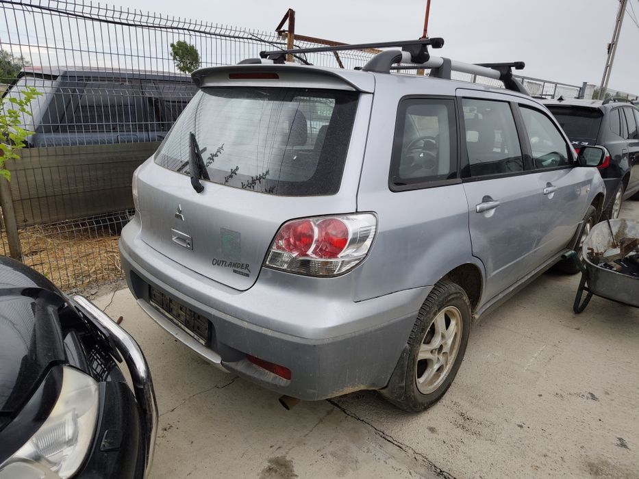Dezmembrez mitsubishi outlander 2.0 benzina 2004