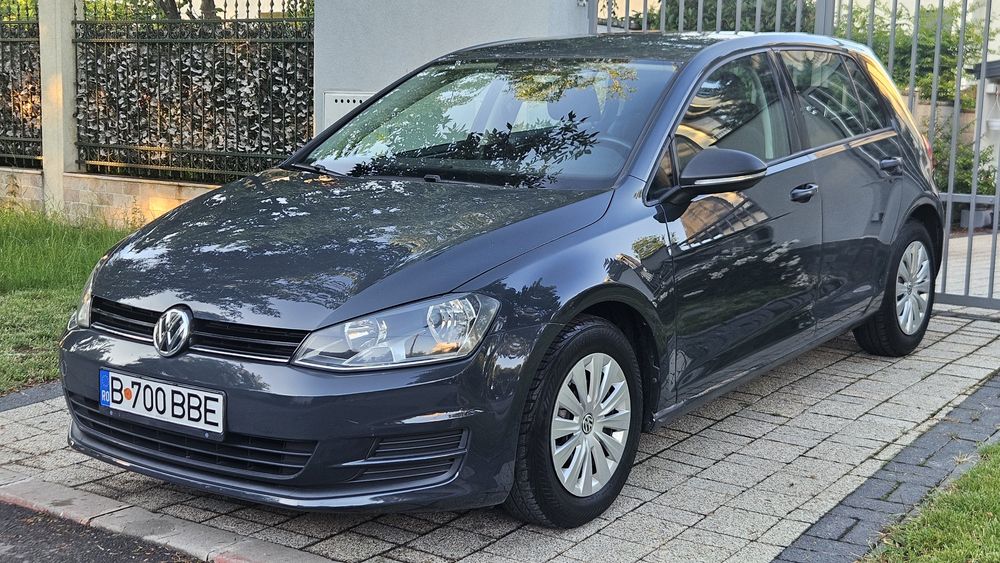 // Volkswagen Golf . An 2014 . Motor 1.2  .  Euro 5 //