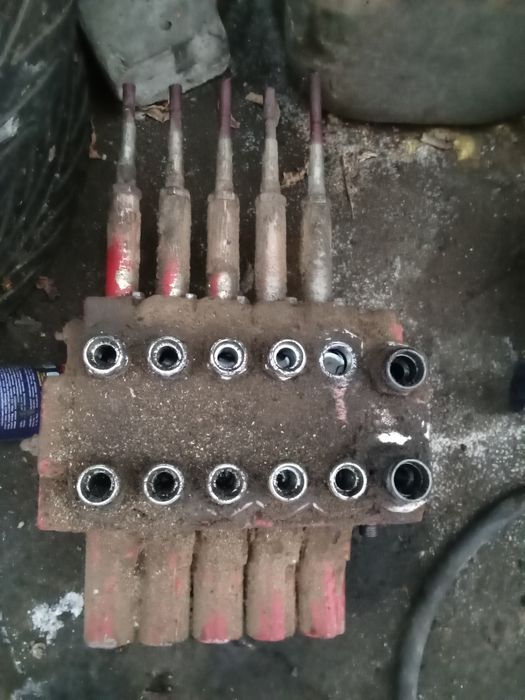 Распределитель 5 секционный