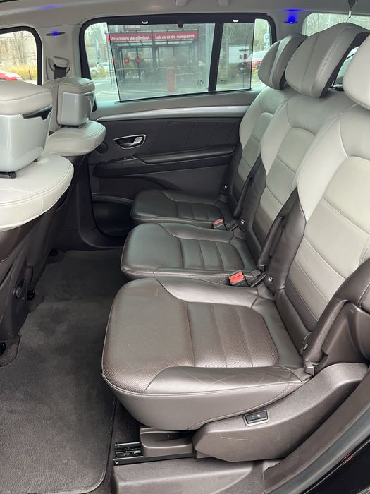 Renault Espace Initiale Paris