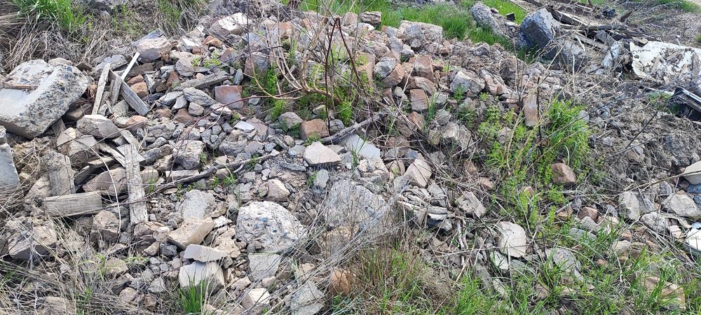 Бут камень, продам.