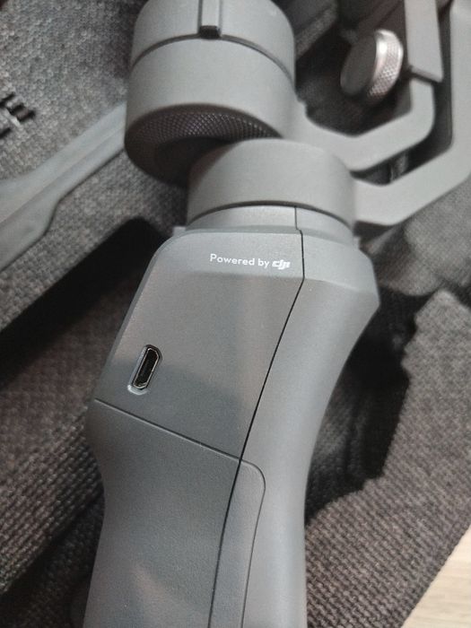 Видео стабилизатор DJI Osmo Mobile 2 за смартфон
