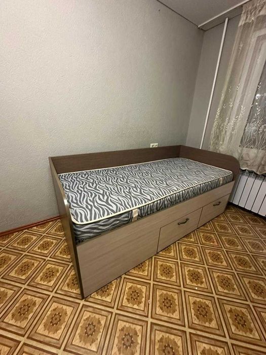 Кровать подростковая