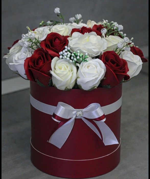 Buchete/ cutii trandafiri săpun