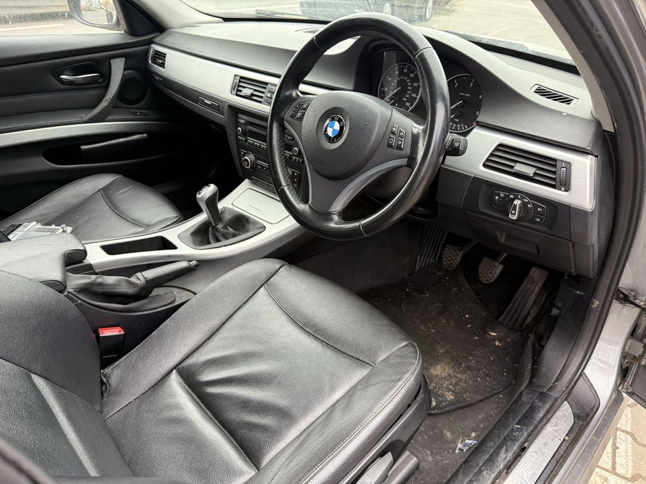 Dezmembrez bmw E90/E91 lci 2011