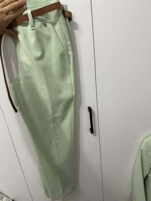 Продам костюм женский