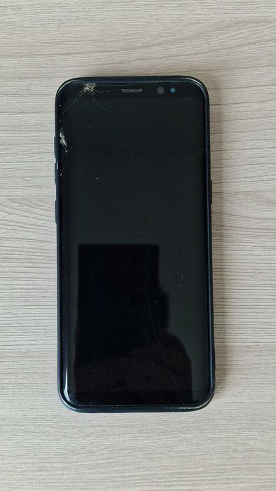 Samsung Galaxy S8 (в хорошем состоянии)