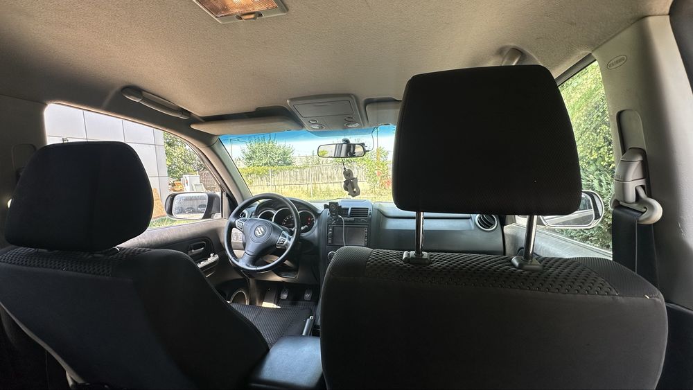 Suzuki grand vitara 2012