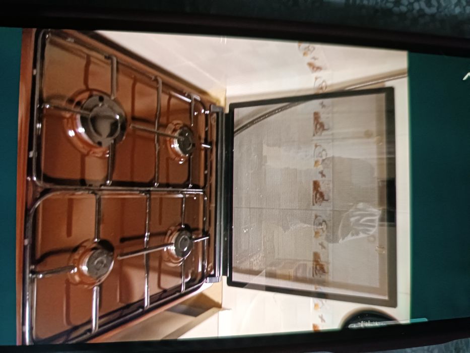 Продаю новую газ плиту за нал,каму нада фото и документы на фото