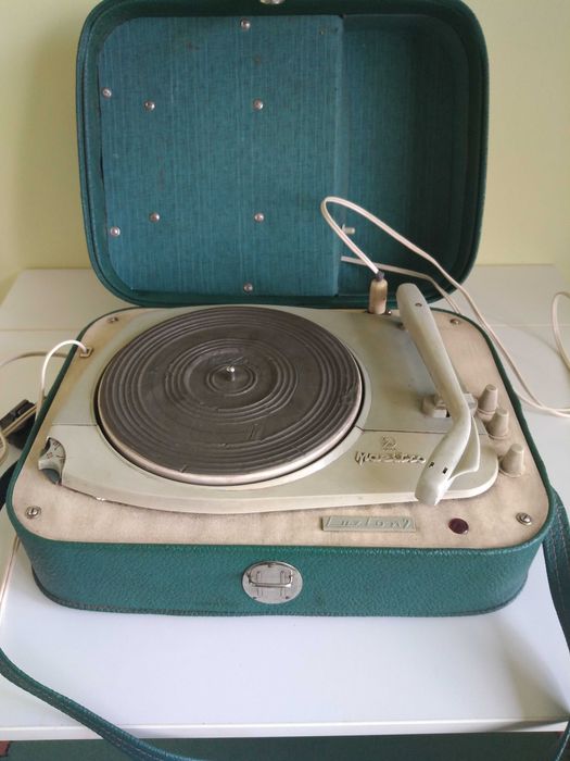 ретро грамофон Maestro Luxton 2