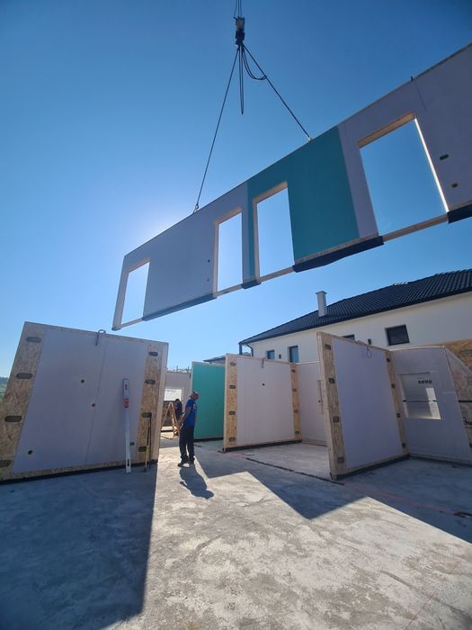 Case din lemn / Constructii din lemn / Executam acoperisuri / debitare