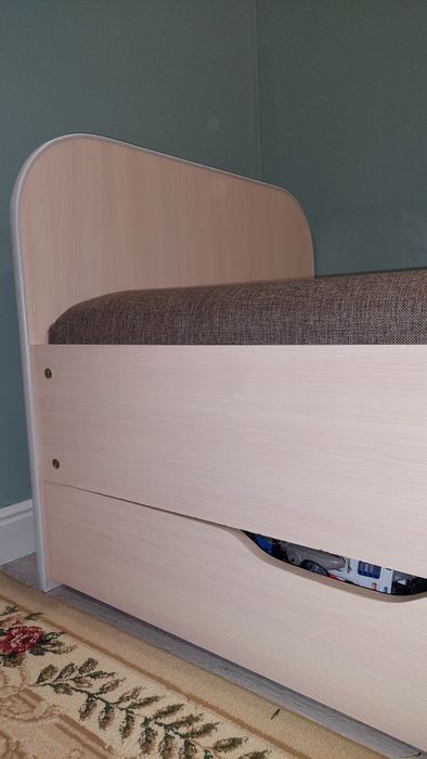 Продам кровати 2 шт