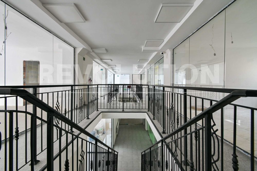 Продава се Магазин в София, Център - 35 кв.м за 5186 €/кв.м - Снимка #10