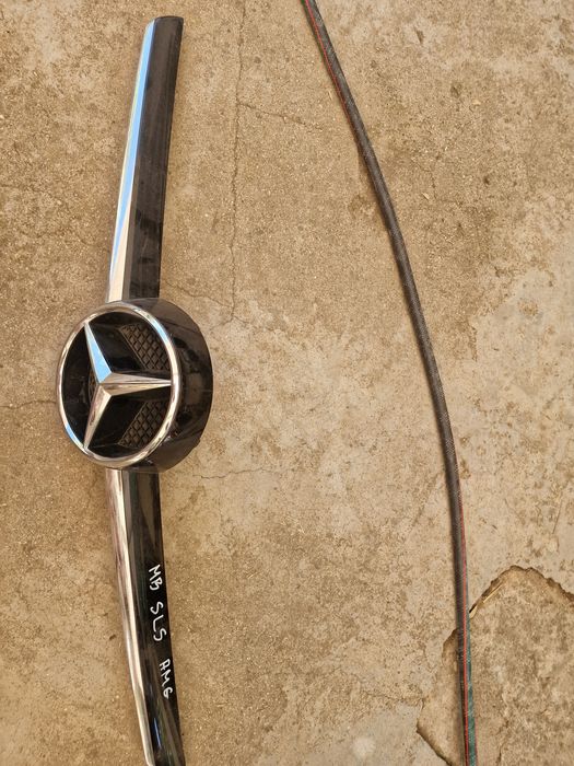 Mercedes Benz SLS AMG решетка