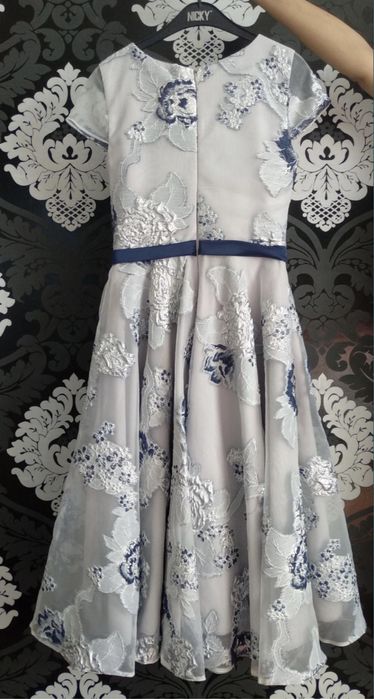 Продам вечерние платья