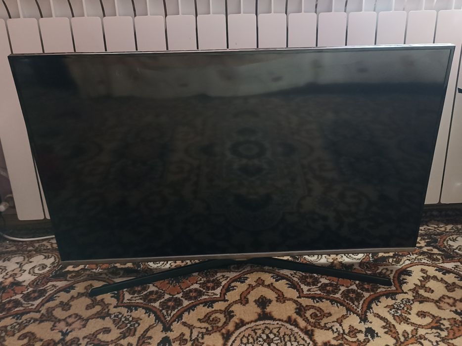 Televizor Samsung LED, UE40J5100aw,ecran fisurat