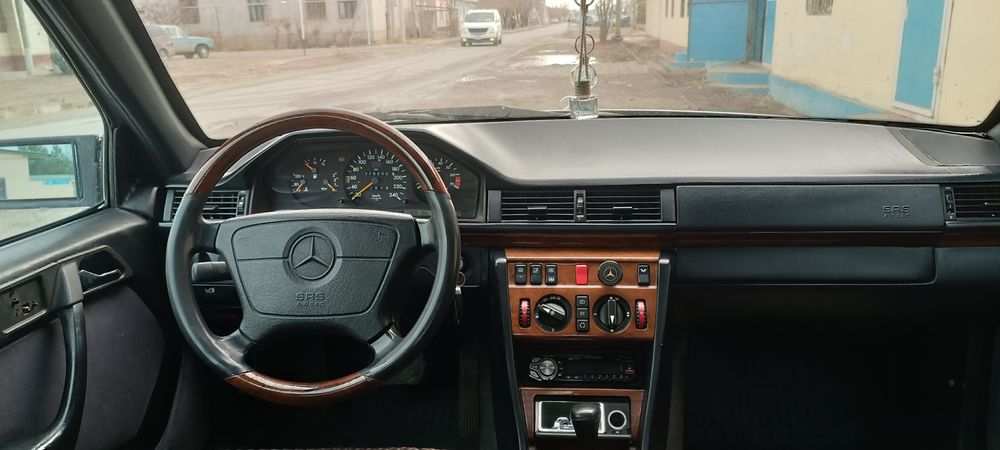 Мерседес сатылады