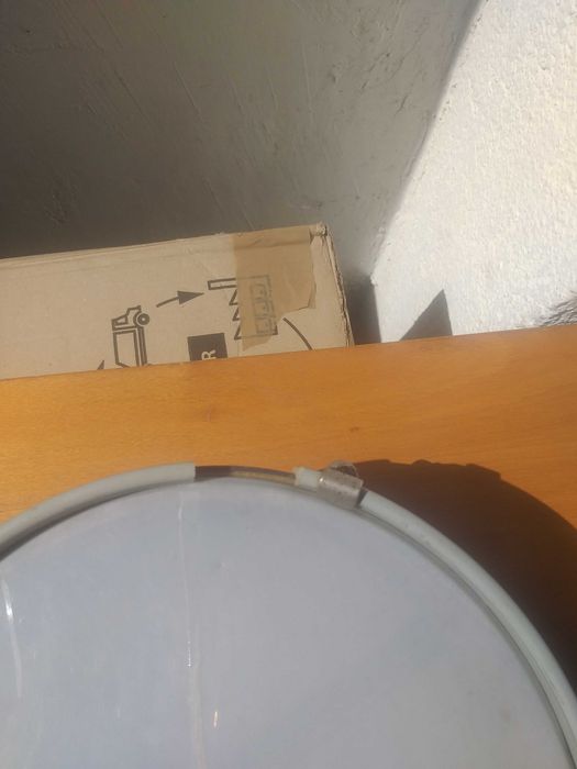 Vând lot pionieri format din toba și steag de trompeta