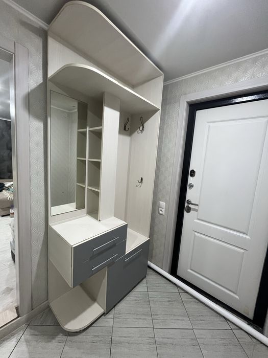 Продам б/у прихожая