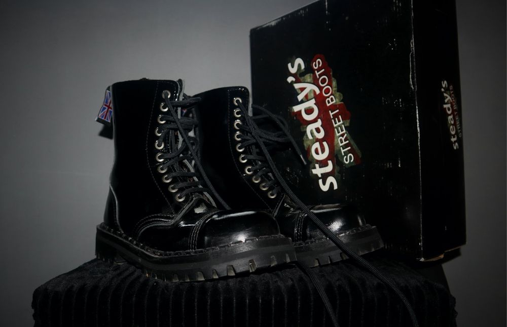 Продават се боти Steady's 38 номер