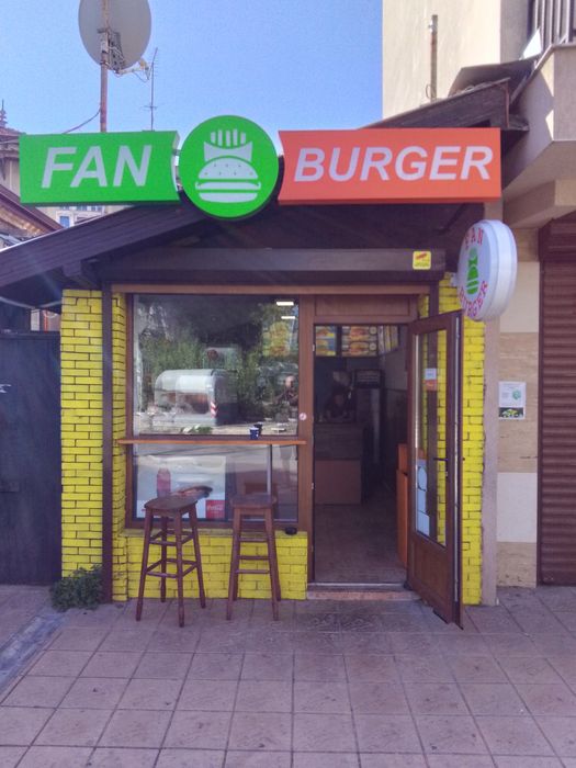 Дава се под наем Заведение в Варна, Център - 35 кв.м за 560 € - Снимка #1