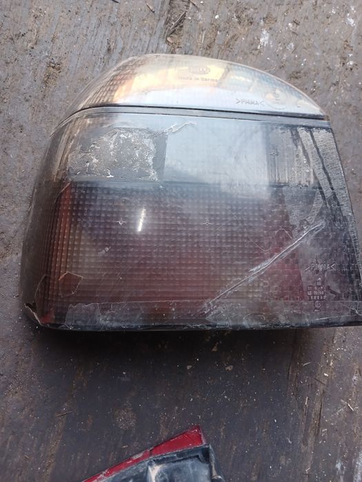 Фонарь Фольксваген Гольф3 с дефектом