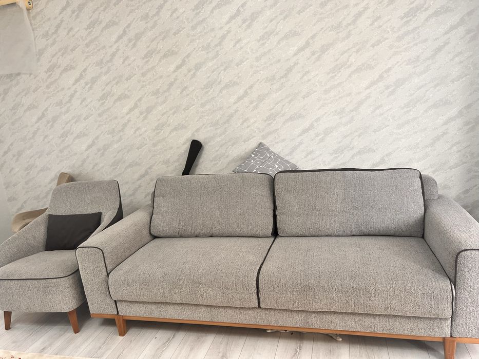 Диван  с двумя креслами