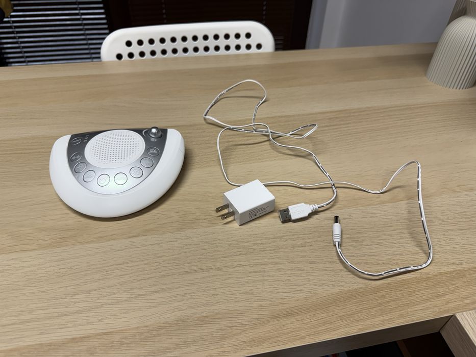 Уред за бял шум с 8 звука