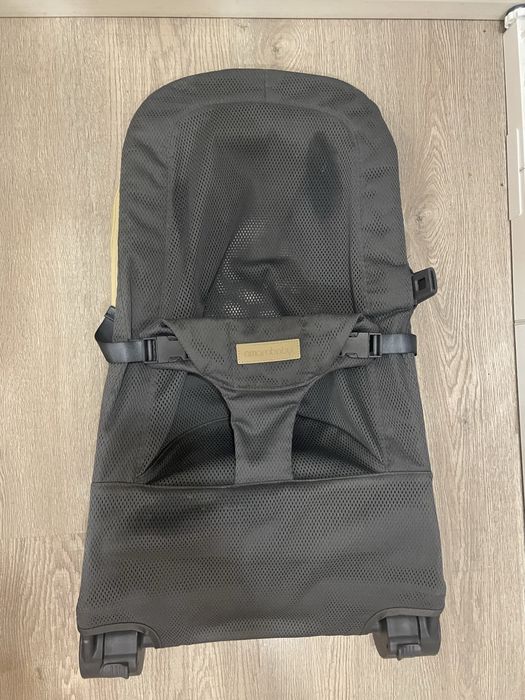 Продам шезлонг 0+