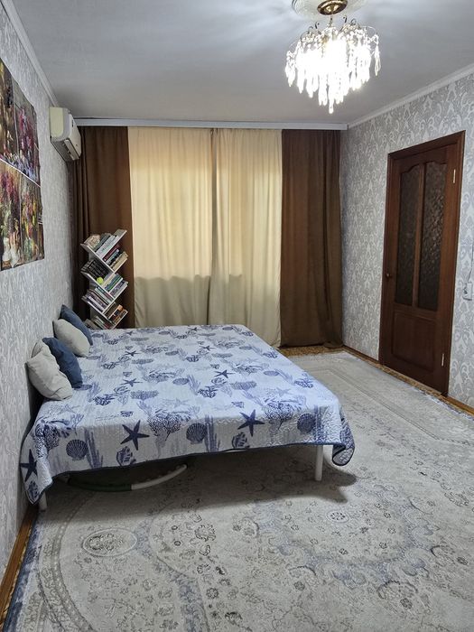 Продам 4 комн квартиру район Парк Победы