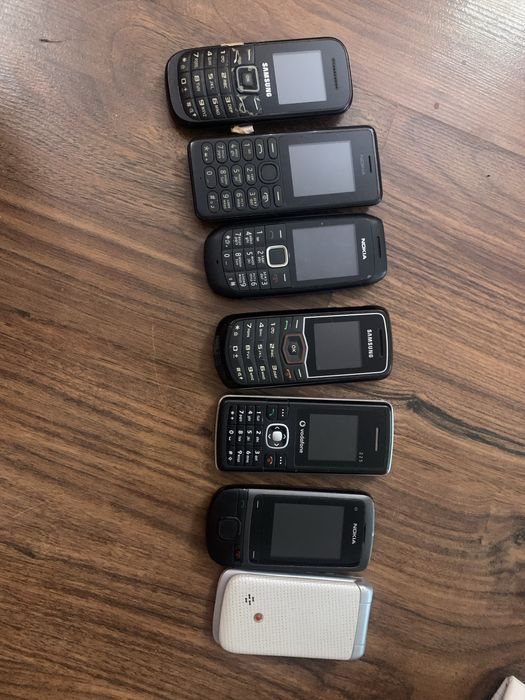 Телефони -ретро модели