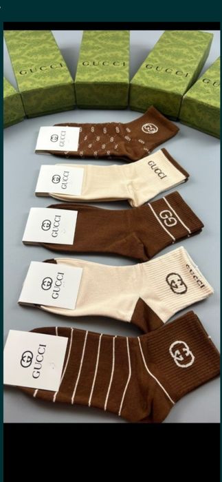 Șosete Gucci, model 2025, prețul este ptr o pereche