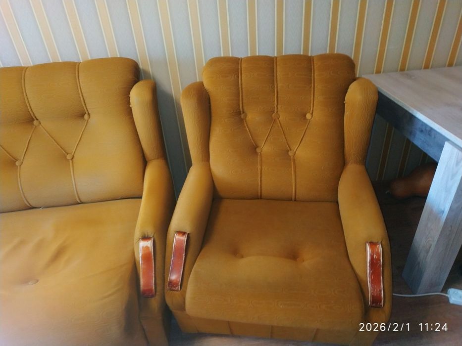 Диван и кресла .