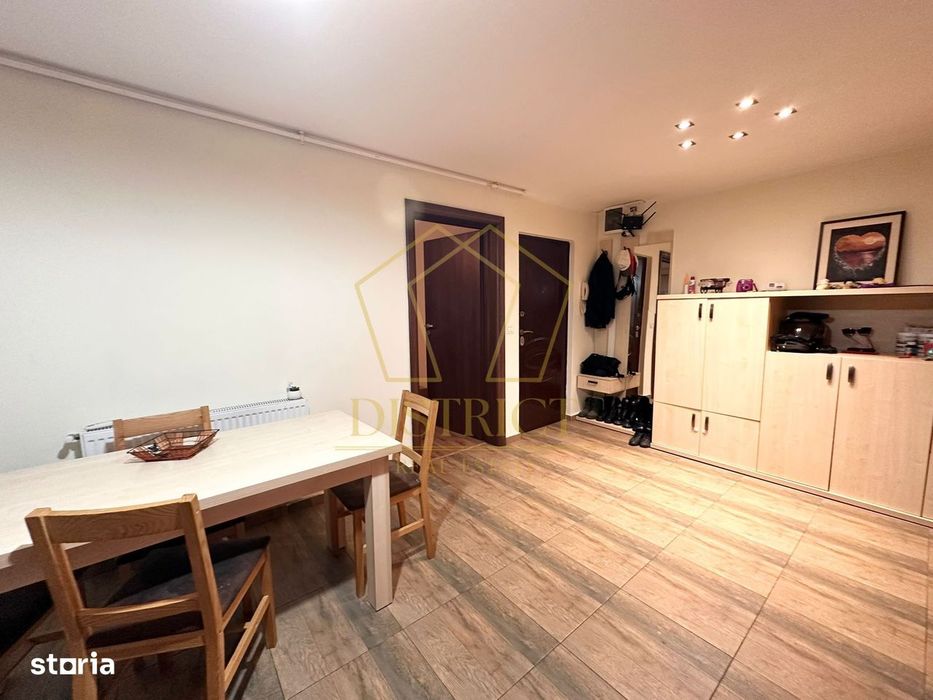 Apartament spatios cu 3 camere | Calea Sagului