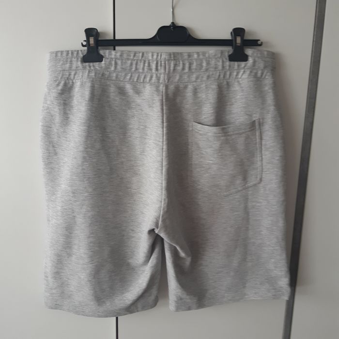 Vand pantalon scurt The Bascs marimea L