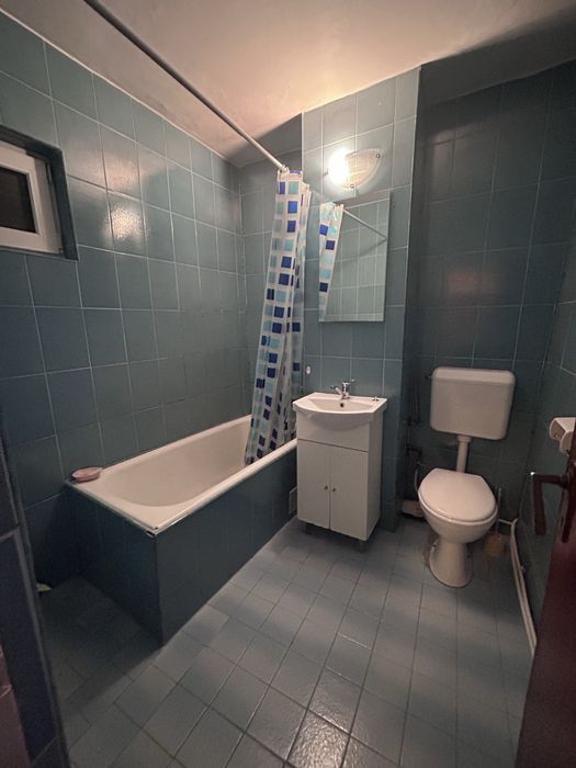 Apartament de inchiriat, 2 camere, decomandat, zona Cetate